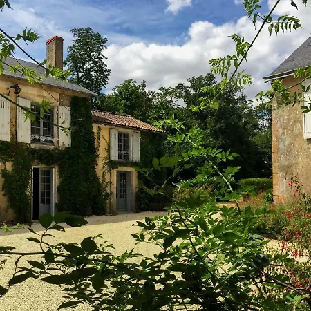 Manoir Des Tilleuls Appartamento Montamisé